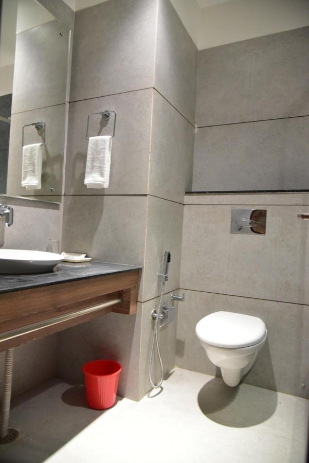 Hotel Crystal Grand Халдвани Экстерьер фото